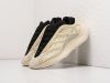 Кроссовки Adidas Yeezy Boost 700 v3 белые женские 10202-01