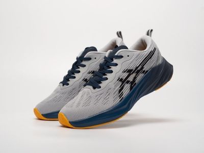 Кроссовки Asics Novablast 3