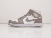 Кроссовки Nike Air Jordan 1 Mid бежевые мужские 13280-01