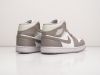 Кроссовки Nike Air Jordan 1 Mid бежевые мужские 13280-01