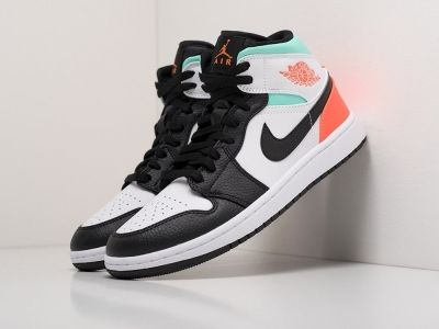 Кроссовки Nike Air Jordan 1 Mid