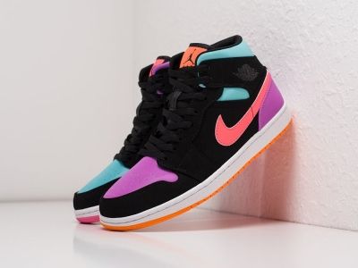 Кроссовки Nike Air Jordan 1 Mid