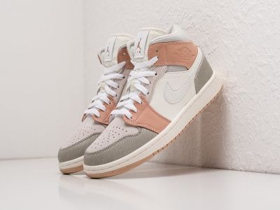 Кроссовки Nike Air Jordan 1 Mid