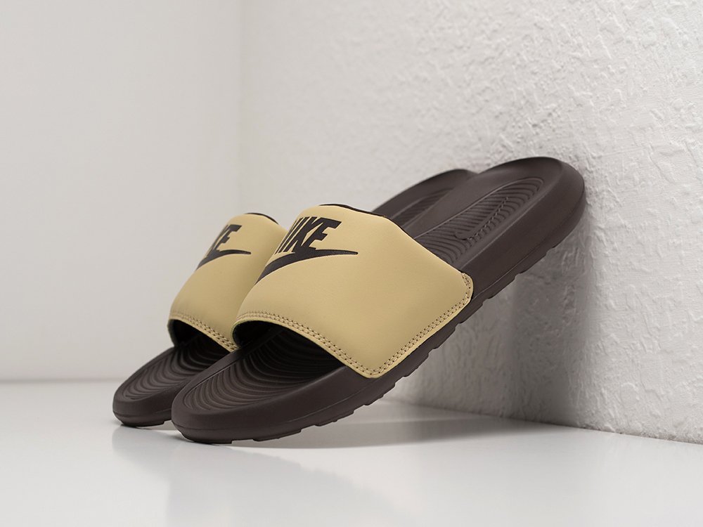 Сланцы Nike Victori One Slide