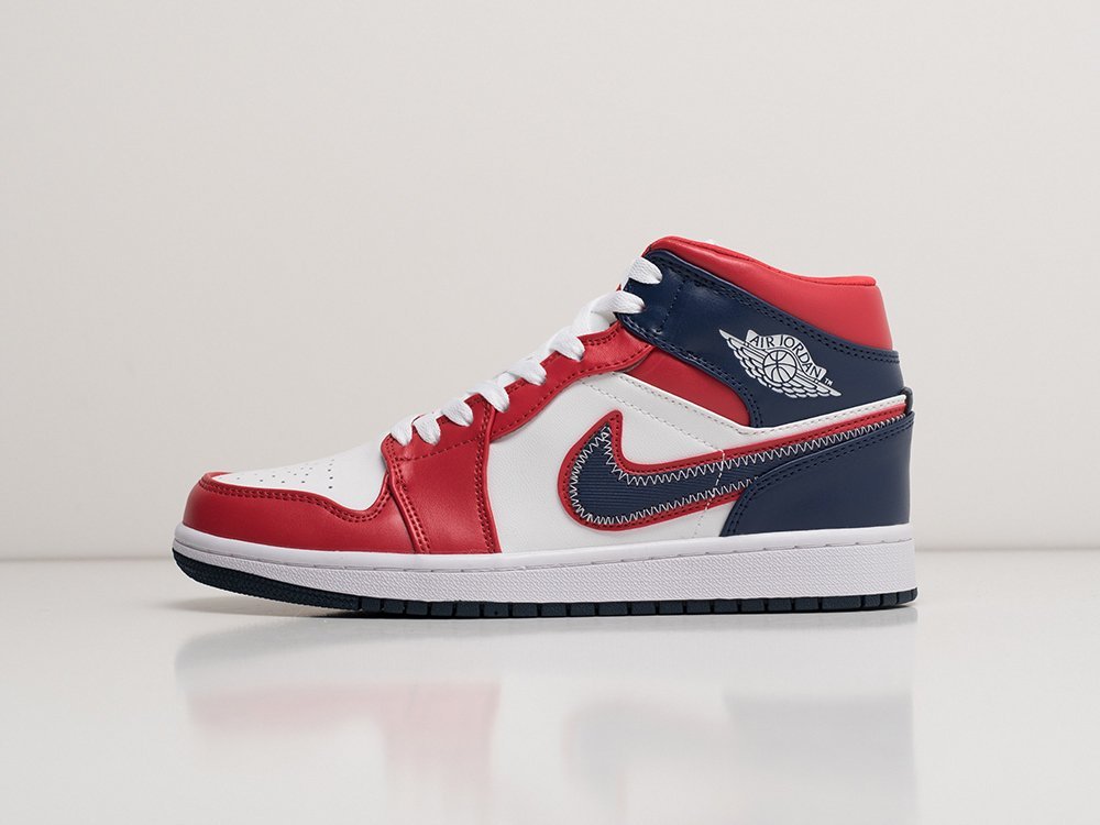 Кроссовки Nike Air Jordan 1 Mid